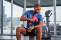 Masażer POWER PLATE PULSE MATTE RED - 4